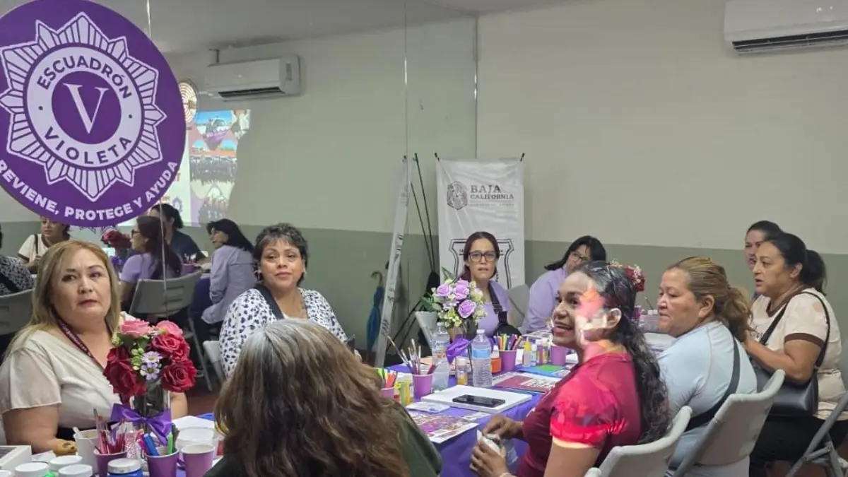 LLEVAN PREVENCIÓN VIOLETA A MUJERES DE VALLE DE PUEBLA